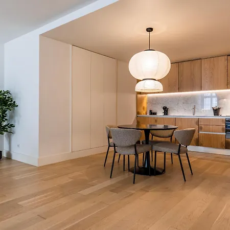 Palacio Ficalho Townhouse 3 By Lovelystay ליסבון